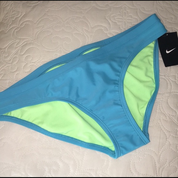 Nike Solid Swim bottom - Picture 2 of 6